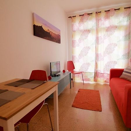 Rosamar Apartment A Metros De La Playa Wifi Gratis 204 By Lightbooking Las Palmas de Gran Canaria Bagian luar foto